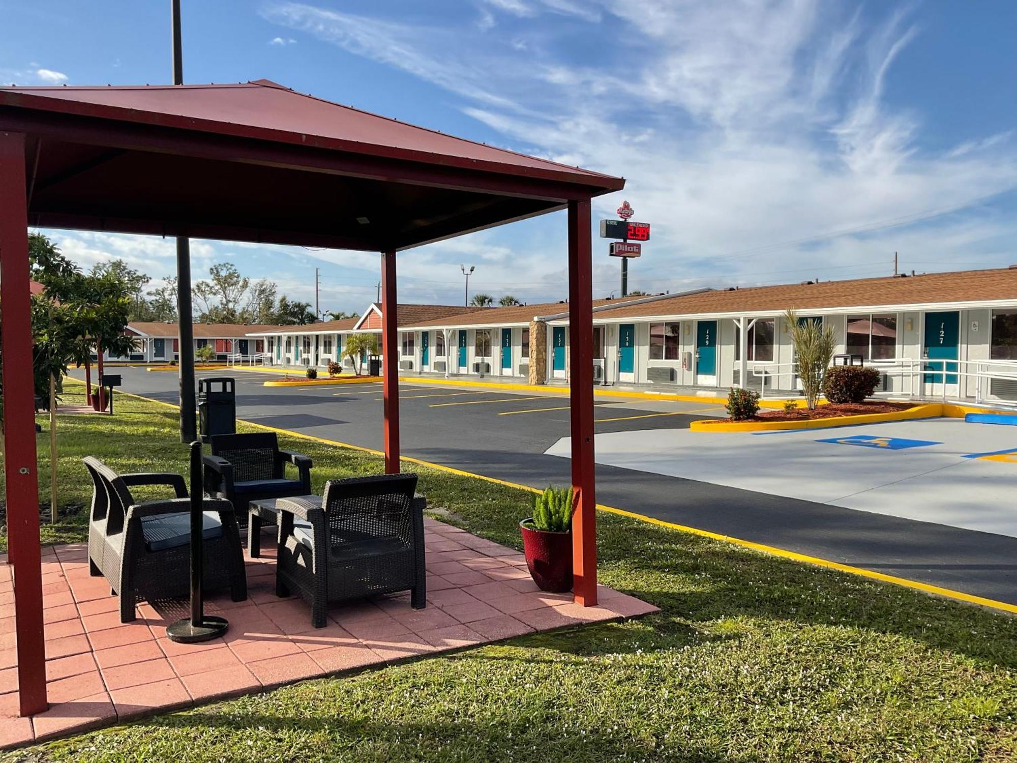 Knights Inn Punta Gorda Exterior foto
